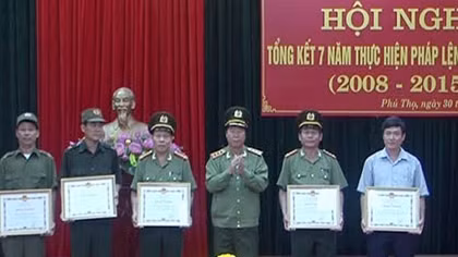 Thứ trưởng Bùi Văn Nam dự hội nghị tổng kết pháp lệnh Công an xã