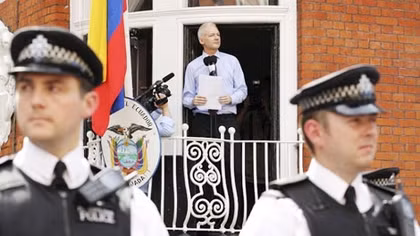 Mỹ, Anh tiêu tốn bao nhiêu tiền vì Edward Snowden và Julian Assange?