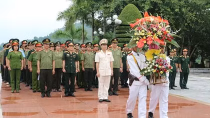 70 đoàn viên công đoàn tiêu biểu báo công tại Khu di tích Nha Công an Trung ương