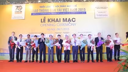 Khai mạc triển lãm giao thông vận tải năm 2015 