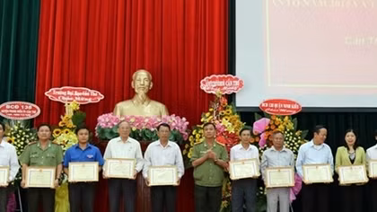 Tổng kết phong trào toàn dân bảo vệ ANTQ năm 2015