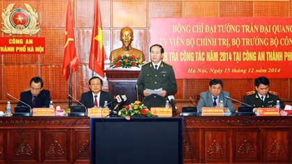Bộ trưởng Trần Đại Quang kiểm tra công tác tại Công an TP Hà Nội