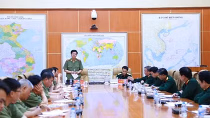 Giao ban cơ quan Thường trực Bộ Quốc phòng và Bộ Công an