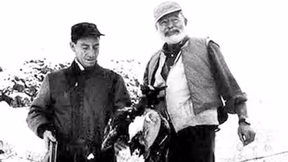 Văn hào Ernest Hemingway và hệ quả của trò chơi gián điệp