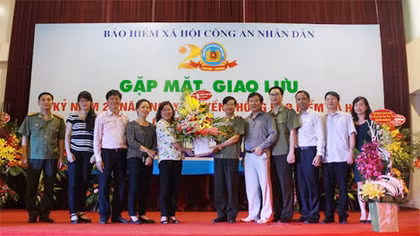 Giao lưu các thế hệ làm công tác Bảo hiểm xã hội CAND