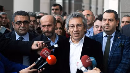 Thổ Nhĩ Kỳ: Bắt giữ hai nhà báo viết về việc Ankara cung cấp vũ khí cho phiến quân Syria