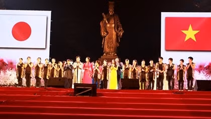 Tưng bừng khai mạc Lễ hội Hoa Anh đào - Mai vàng Yên Tử