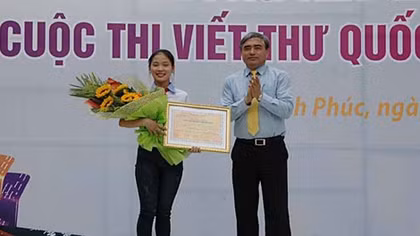 Học sinh Hải Dương đoạt giải Nhất cuộc thi Viết thư Quốc tế UPU năm 2016 