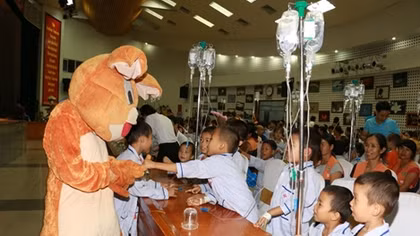 Tết thiếu nhi đến sớm với Viện huyết học Trung ương 