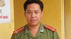Tận tụy “ba cùng”, được dân bản tin yêu