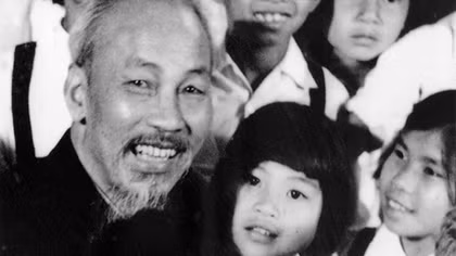 Tấm ảnh quý và hành trình “Không thể mồ côi”