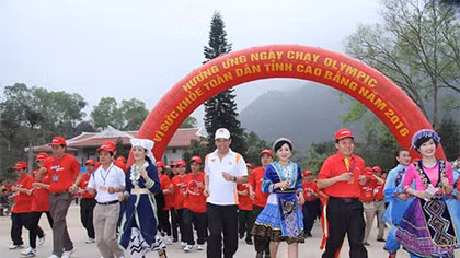 Hơn 2000 người tham gia Ngày chạy tại Cao Bằng