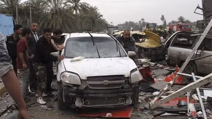 Khủng bố đánh bom xe chốt an ninh Baghdad giết chết hơn 30 người