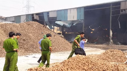 Bí ẩn trong vụ cháy kho hàng tại Gia Lai