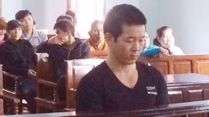 Cướp tiền của thương lái mua heo, bị phạt 13 năm tù