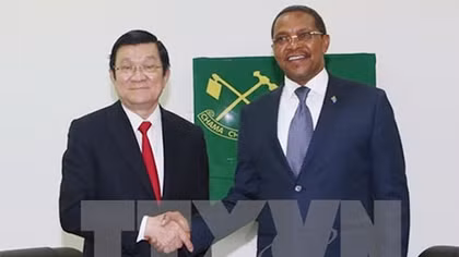 Chủ tịch nước Trương Tấn Sang gặp Chủ tịch Đảng cách mạng Tanzania
