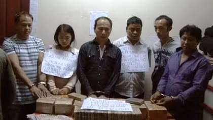 Hốt gọn mẻ lưới 92 bánh heroin trên đất Lào