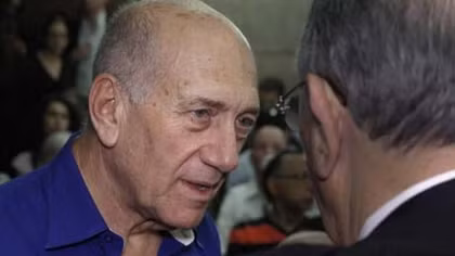 Cựu Thủ tướng Israel Ehud Olmert lại bị cáo buộc tham nhũng