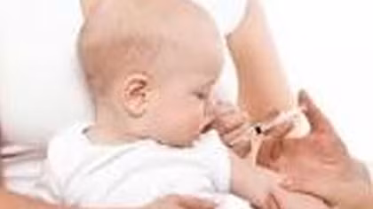 Trẻ sơ sinh tử vong nghi do tiêm vắc xin viêm gan B
