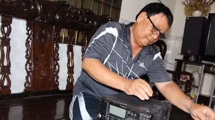 50 năm vươn khơi bám biển
