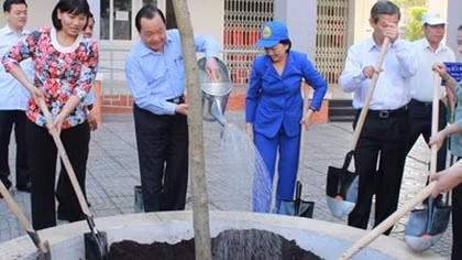 Phát động phong trào “Vì thành phố văn minh - sạch đẹp - an toàn” 