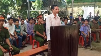 Giết người trong quán cà phê lãnh 20 năm tù