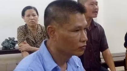 Gây tử vong cho vợ rồi bế lên giường ngủ cùng