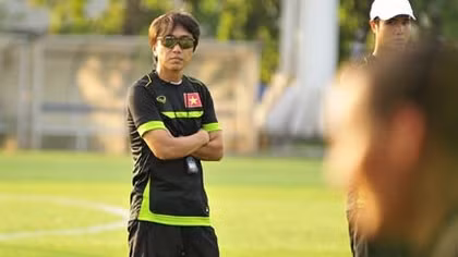 Vì sao Toshiya Miura 'lườm' V.League?