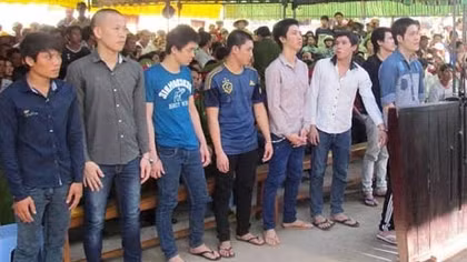 Hơn 58 năm tù cho nhóm 'côn đồ miệt vườn'