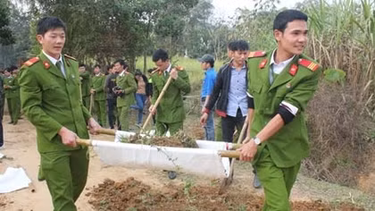 Dấu ấn tình nguyện mùa đông nơi hữu ngạn sông Mã