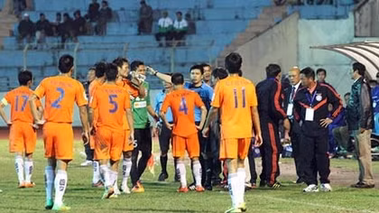 'Ác mộng' trọng tài sân Chi Lăng 