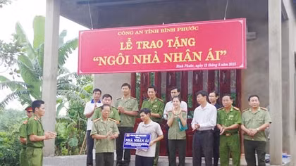  “Ngôi nhà nhân ái” ấm áp nghĩa tình