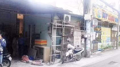 Cháy nhà kho, sơ tán khẩn cấp trẻ đang học mầm non