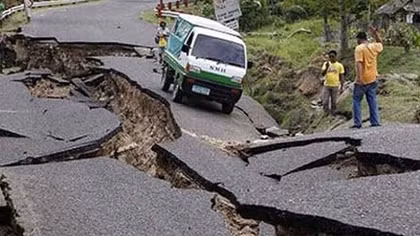 Nepal: Chạy đua với thời gian để cứu hộ