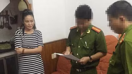 'Thánh cô cô bóc' hay căn bệnh ảo tưởng quyền lực mạng?