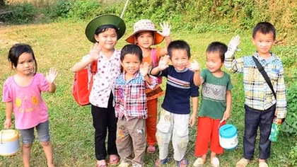Chuyện học chữ trên 'bản mặt trời'