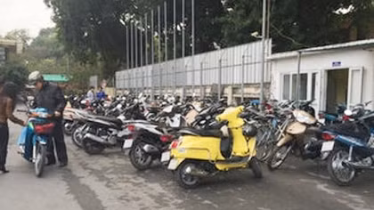 Nhiều dịch vụ 'chặt chém' trong ngày Tết tại Hà Nội