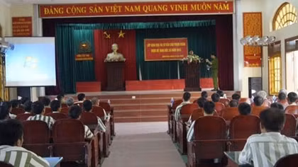 Mong mỏi trước ngày trở về của nữ sinh phạm tội hiếp dâm