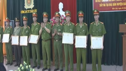 Khen thưởng lực lượng phá vụ án 'giết người cướp xe ô tô'