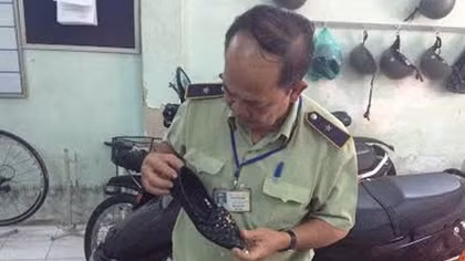 Tạm giữ hơn 10 nghìn đôi giày ‘nhái’ hàng hiệu