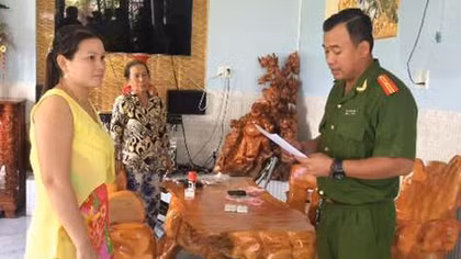 Triệt phá đường dây bán logo 'xe vua'