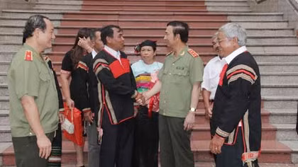 Thứ trưởng Thường trực Đặng Văn Hiếu tiếp đại biểu người có uy tín tỉnh Đắk Lắk