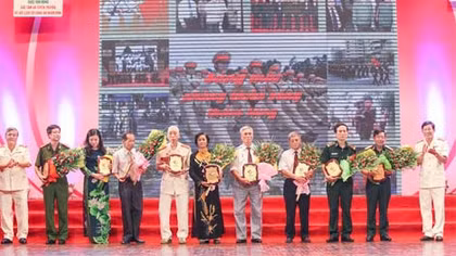Món quà tri ân Chủ tịch Hồ Chí Minh và các thế hệ Công an nhân dân