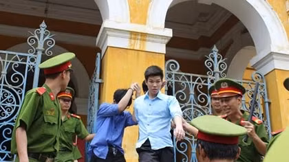 Yêu sớm, nữ sinh lớp 6 đẩy tình nhân vào tù