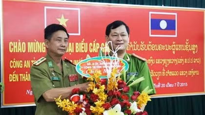Công an tỉnh Xiêng Khoảng (Lào) thăm và làm việc với Công an Nghệ An