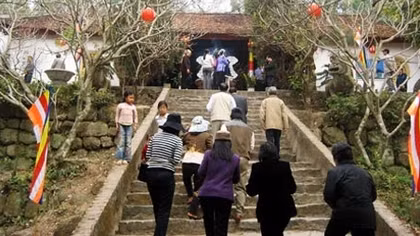 Hàng vạn người trẩy hội Phật Tích - Bắc Ninh