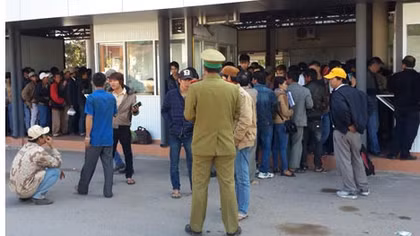 Thủ tục kiểm tra “một cửa, một lần dừng” tại cửa khẩu Lao Bảo gặp khó