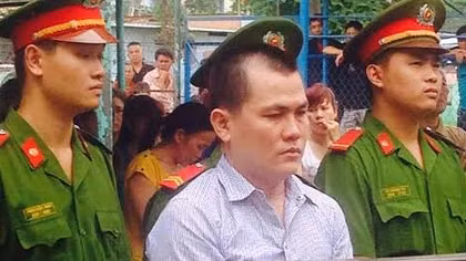 Gây án trong lúc can vợ chồng đánh nhau