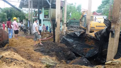 Lửa thiêu rụi xưởng chế biến chất đốt