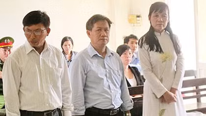 Cô giáo khởi kiện hiệu trưởng đòi bồi thường hơn 1 tỷ đồng